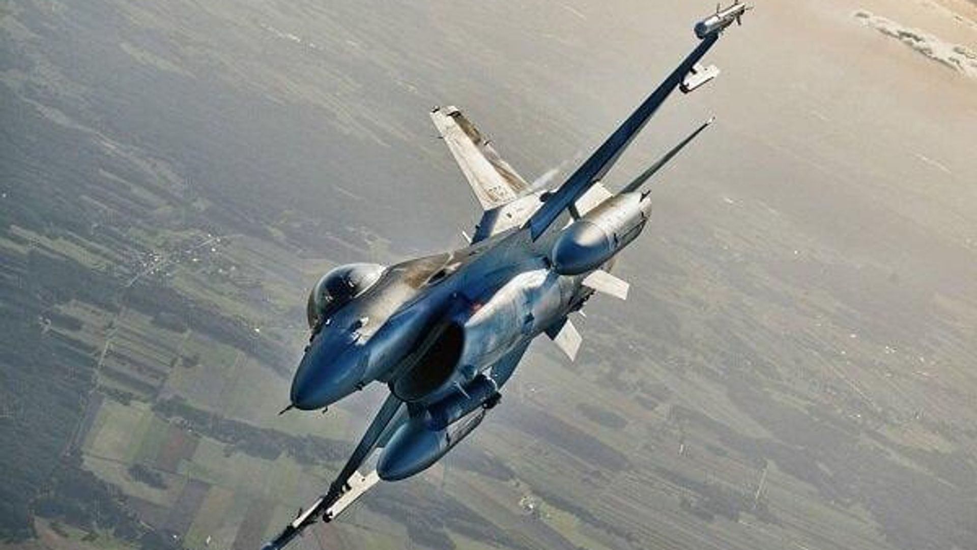 اوکراین یک فروند جنگنده اف-16 خود را از دست داد اوکراین یک فروند جنگنده اف-16 خود را از دست داد - اسپوتنیک افغانستان , 1920, 30.07.2026