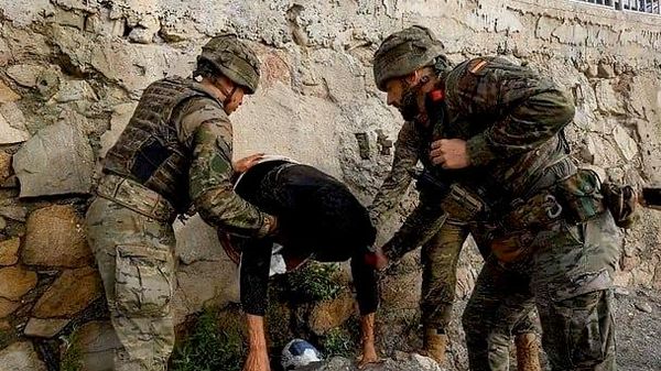 پنهانشدن مهاجران در لولهها و تونلها برای گریز از بازگشت به مراکش - اسپوتنیک افغانستان  