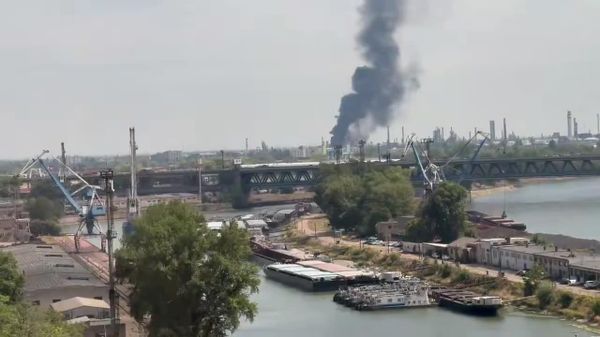 انفجار و آتشسوزی در پالایشگاه نفت اسلواکی - اسپوتنیک افغانستان  