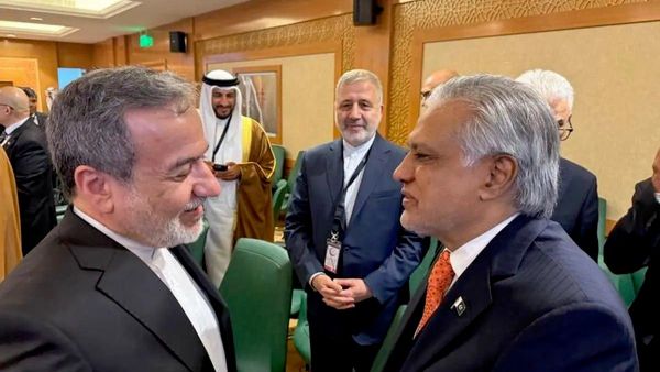 ⭕گفتوگوی وزیران خارجه ایران و پاکستان درباره توافق دفاعی مکه - اسپوتنیک افغانستان  
