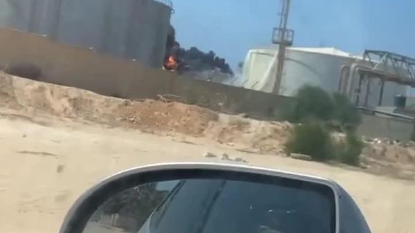 آتشسوزی در مخزن ذخیره نفت در انبار نفت زاویه در لیبیا برای دومین روز متوالی ادامه دارد - اسپوتنیک افغانستان  