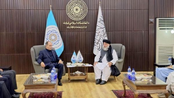 تأکید افغانستان و ایران بر گسترش همکاریهای اقتصادی و زراعتی - اسپوتنیک افغانستان  