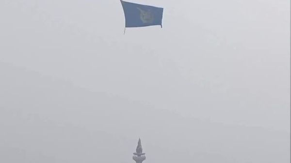 جنگندهها آسمان در جاکارتا را به پرواز درآمدند، اما آلودگی هوا جلب توجه کرد - اسپوتنیک افغانستان  