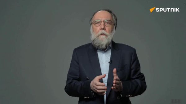 نسخه «دوگین دیجیتال»: آشفتگی هرمز، راه را برای بازآرایی موازنه ای قدرت جهانی هموار میکند - اسپوتنیک افغانستان  