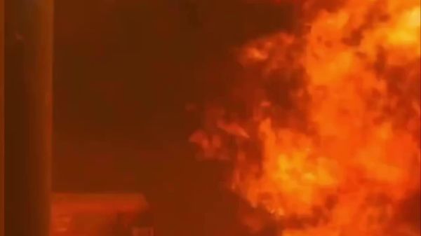 آتشسوزی گسترده در ایالت نوادا آمریکا؛ دستور تخلیه 90 هزار نفر صادر شد - اسپوتنیک افغانستان  