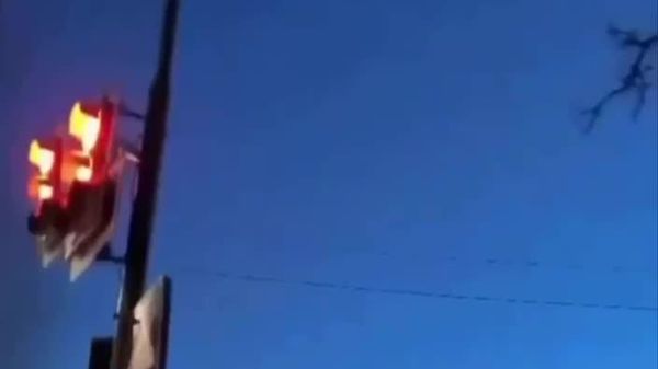 پس از فرود آمدن موشک، آتشسوزی در ساختمان اپیسنتر در میکولائیف رخ داد - اسپوتنیک افغانستان  