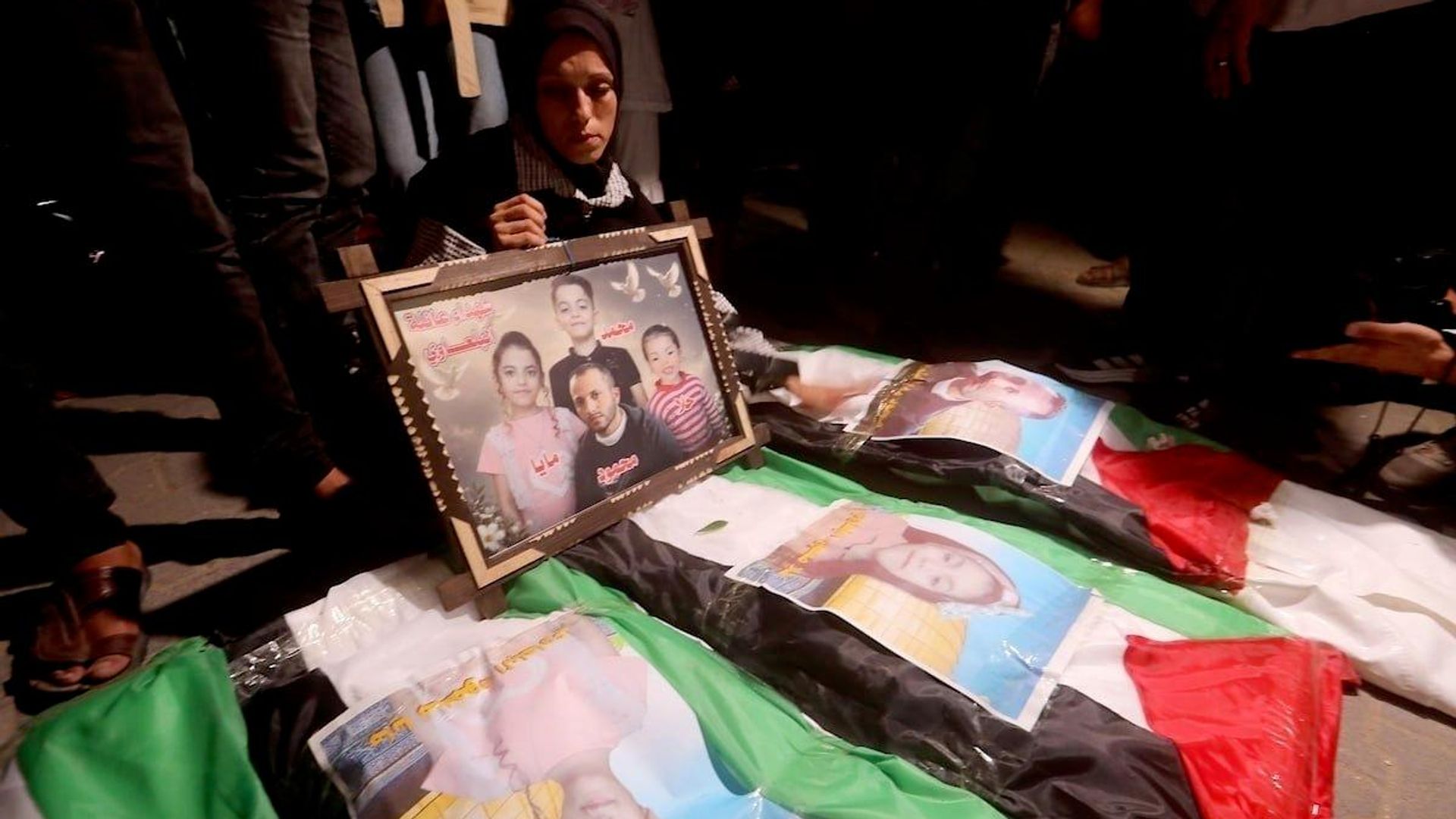 نگارههایی از مراسم خاکسپاری همگانی در غزه برای بیش از 100 فلسطینی نگارههایی از مراسم خاکسپاری همگانی در غزه برای بیش از 100 فلسطینی - اسپوتنیک افغانستان , 1920, 06.09.2026