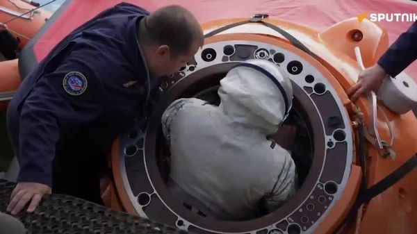 همه ای خدمه پشتیبان ISS-76 با موفقیت آموزش بقا در آب را به پایان رساندند - اسپوتنیک افغانستان  
