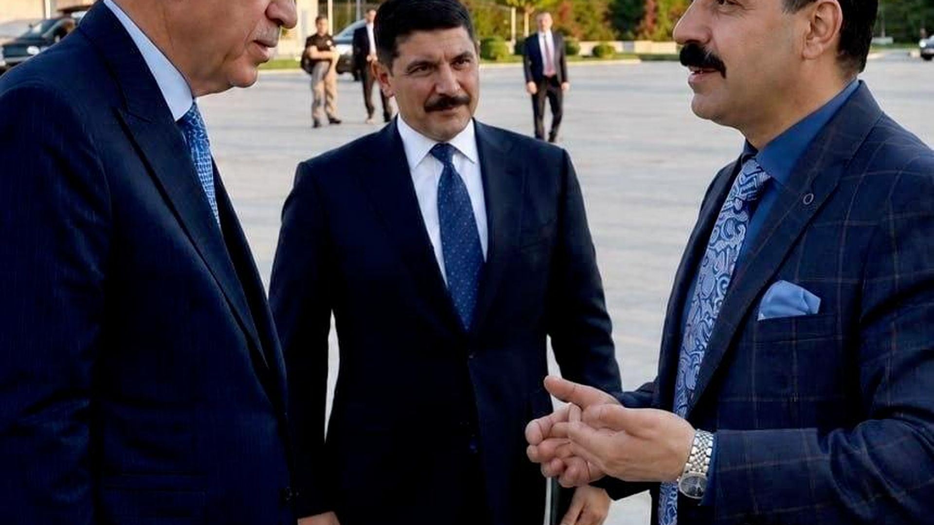 مردی در ترکیه به دلیل ساخت عکس های جعلی هوش مصنوعی با اردوغان بازداشت شد مردی در ترکیه به دلیل ساخت عکس های جعلی هوش مصنوعی با اردوغان بازداشت شد - اسپوتنیک افغانستان , 1920, 24.09.2026