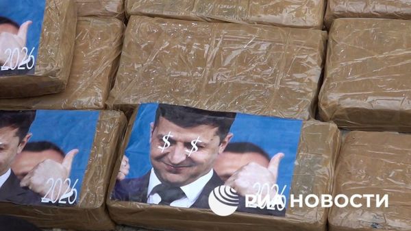جکسون هینکل، روزنامهنگار آمریکایی، در واکنش به عکسهای زلنسکی روی بستههای کوکائین کشفشده از یک قاچاقچی مواد مخدر در حومه مسکو گفت: «به دلایلی این کاملا منطقی به نظر میرسد - اسپوتنیک افغانستان  