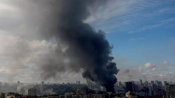 سخنگوی پیشین زلنسکی: اگر منتظر شرایط ایدهآل بمانیم، سرانجام ناچار خواهیم شد در میان ویرانهها مذاکره کنیم - اسپوتنیک افغانستان  