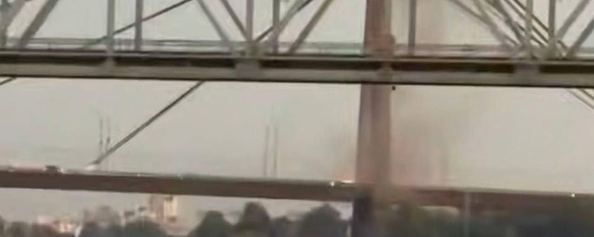 «روسیه پل شمالی در کییف را که برای انتقال نیروها و تدارکات لجستیکی به نیروهای اوکراینی استفاده میشد، مورد هدف قرار داد - اسپوتنیک افغانستان  , 1920, 03.10.2026