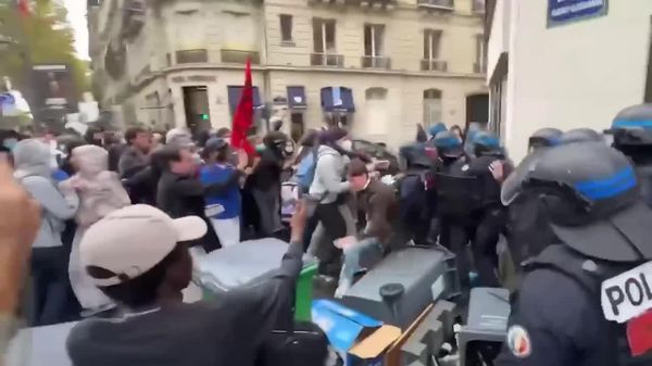 گزارش رسمی وزارت داخله فرانسه از اعتراضات دانشآموزی: بیش از 600 بازداشت و صدها زخمی - اسپوتنیک افغانستان  
