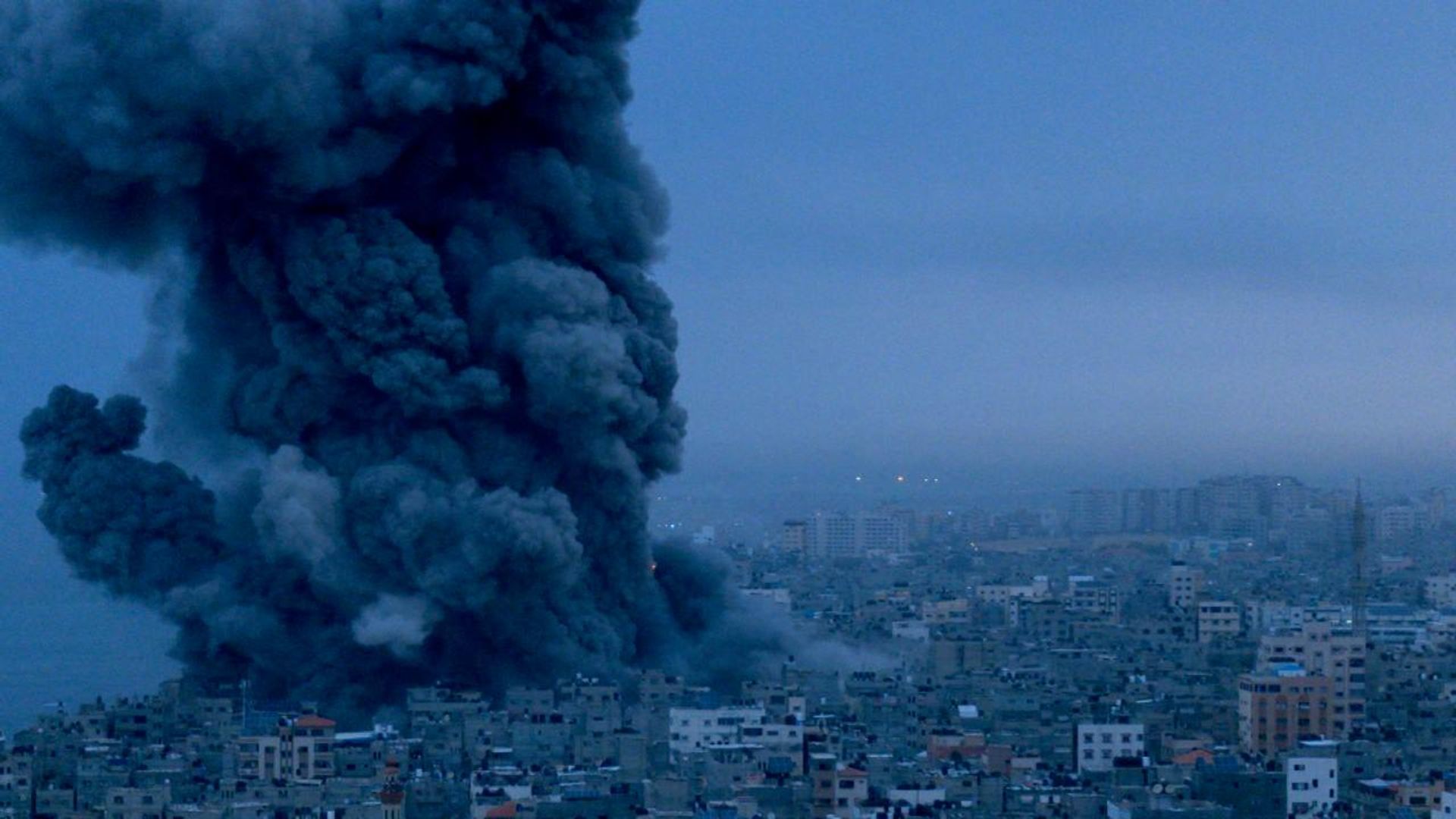 یکی از رهبران سازمان آزادیبخش فلسطین (ساف) به اسپوتنیک: در سالگرد 7 اکتبر، تجاوز و جنگ نسلکشی در غزه، کرانه باختری و قدس حتی برای لحظهای متوقف نشده است یکی از رهبران سازمان آزادیبخش فلسطین (ساف) به اسپوتنیک: در سالگرد 7 اکتبر، تجاوز و جنگ نسلکشی در غزه، کرانه باختری و قدس حتی برای لحظهای متوقف نشده است - اسپوتنیک افغانستان , 1920, 07.10.2026