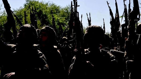 سربازان فراری ارتش اوکراین کنترل روستای «ولیکی بورلوک» را به دست گرفتهاند - اسپوتنیک افغانستان  