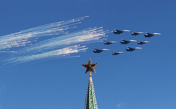 تمرین بخش هوایی  رسم گذشت در مسکو - اسپوتنیک افغانستان  