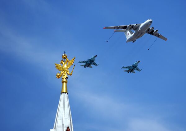 رسم گذشت پیروزی در مسکو: تخنیک محاربوی و پرواز نیروی هوایی - اسپوتنیک افغانستان  