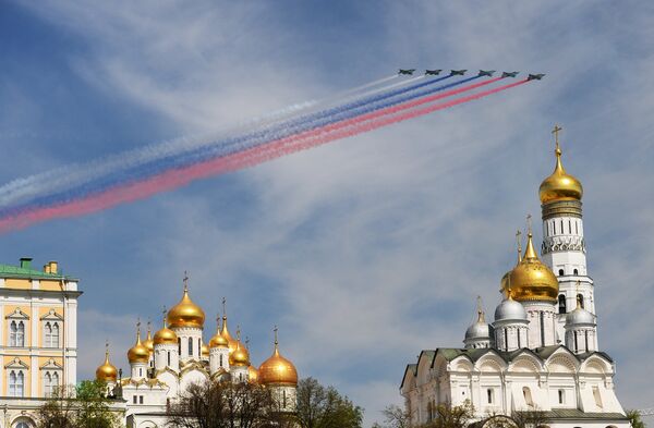 رسم گذشت پیروزی در مسکو: تخنیک محاربوی و پرواز نیروی هوایی - اسپوتنیک افغانستان  