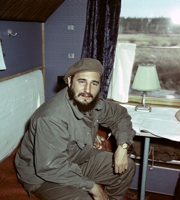 سفر  فیدل کاسترو به  اتحاد شوروی - اسپوتنیک افغانستان  