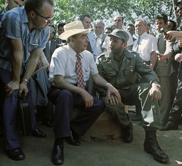Брежнев и Фидель Кастро на Кубе - اسپوتنیک افغانستان  