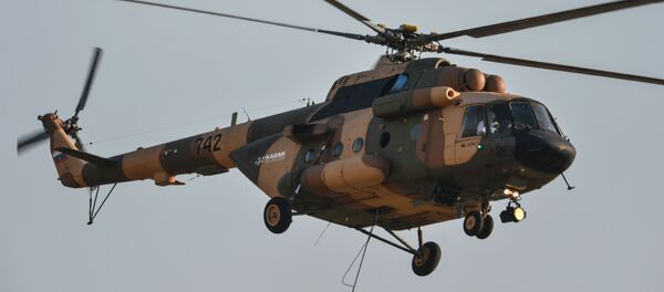 Вертолет Ми-17В-5 во время показательных выступлений на космическом салоне МАКС 2015 в подмосковном Жуковском Вертолет Ми-17В-5 во время показательных выступлений на космическом салоне МАКС 2015 в подмосковном Жуковском - اسپوتنیک افغانستان