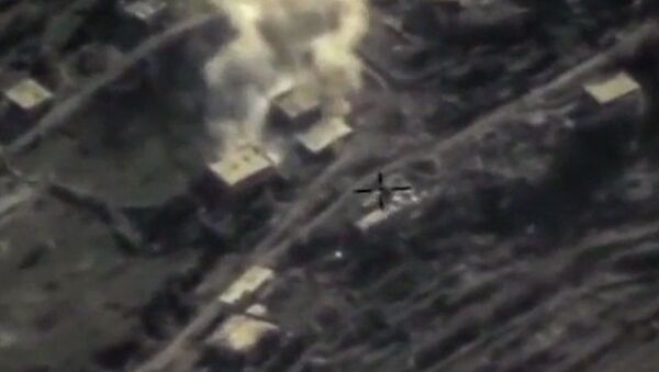 ویدیو حمله قوای هوایی روسیه به مواضع داعش در سوریه - اسپوتنیک افغانستان  