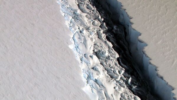 کشف شکاف صدکیلومتری در قطب جنوب توسط ناسا - اسپوتنیک افغانستان  