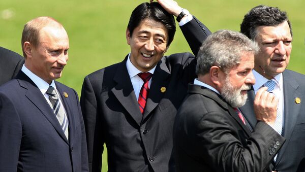 Президент России Владимир Путин, премьер-министр Японии Синдзо Абэ, президент Бразилии Луис да Силва и председатель Еврокомиссии Мануэл Баррозу на саммите G8 - اسپوتنیک افغانستان  