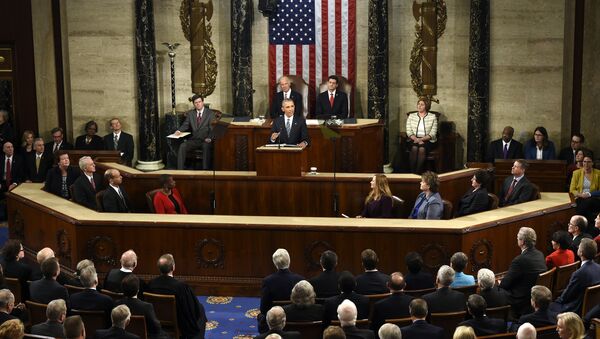 US President Barack Obama (C) speaks during the State of the Union Address during a Joint Session of Congress at the US Capitol in Washington, DC, January 12, 2016 - اسپوتنیک افغانستان  