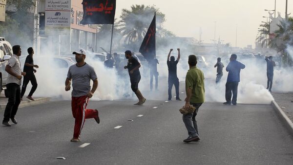 در گیری شهروندان بحرین با نیرو های امنیتی - اسپوتنیک افغانستان  