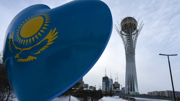 A picture taken on January 22, 2017 shows the Baiterek monument in downtown Astana - اسپوتنیک افغانستان  