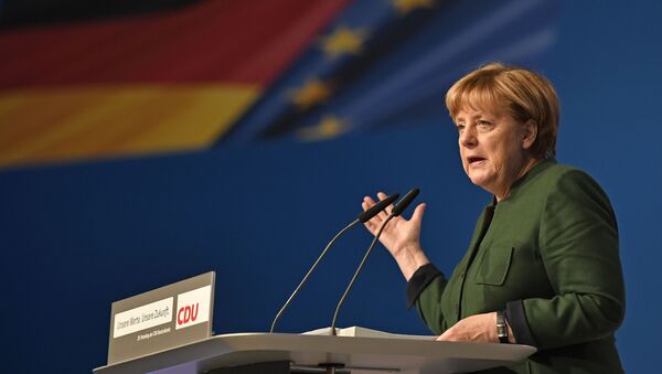 Канцлер Германии Ангела Меркель выступает конференции партии Христианско-демократического союза Германии - اسپوتنیک افغانستان  