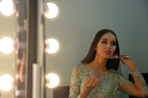 یکی از شرکت کنندگان مسابقه زیبایی ملکه تاتارستان-2017 در کازان - اسپوتنیک افغانستان  