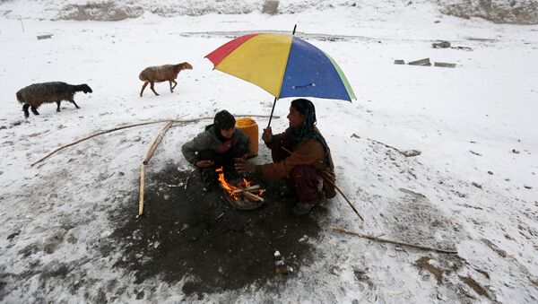 جان باختن 27 کودک افغان در اثر بارش برف - اسپوتنیک افغانستان  