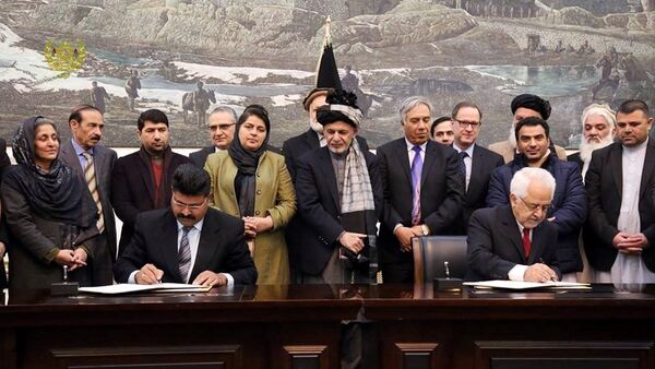 قراردادهای برق‌رسانی در ولایات لوگر، پکتیا و خوست امضا شد - اسپوتنیک افغانستان  