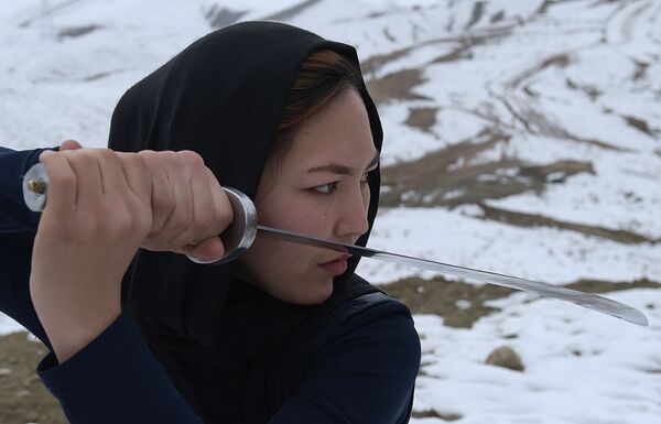 تمرین هنرهای رزمی زنان در کابل - اسپوتنیک افغانستان  