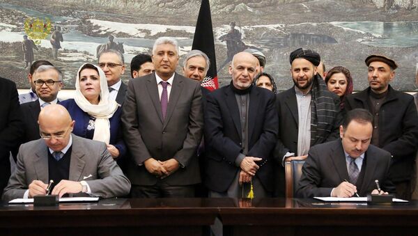 قرارداد احداث سرک هرات-چیشت امضا شد - اسپوتنیک افغانستان  
