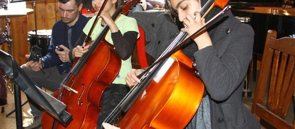 آرکستری که رهبران جهان را ده دقیقه به پا ایستاد کرد آرکستری که رهبران جهان را ده دقیقه به پا ایستاد کرد - اسپوتنیک افغانستان