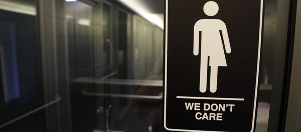 در امریکا یک مادر و فرزند یکجا تغییر جنسیت میدهند در امریکا یک مادر و فرزند یکجا تغییر جنسیت میدهند - اسپوتنیک افغانستان