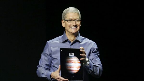Генеральный директор компании Apple Тим Кук на презентации нового iPad Pro - اسپوتنیک افغانستان  