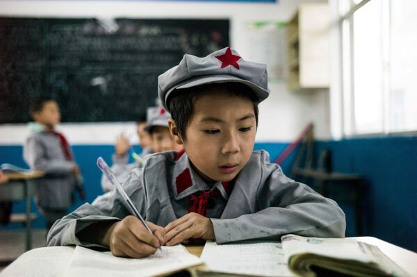 متعلمین مکتب ابتدائیه Wenshui در ولایت گوئیژو - اسپوتنیک افغانستان  