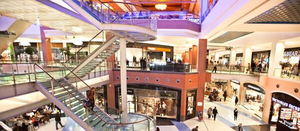 سقوط دو کودک از منزل چهارم در یک مرکز خرید در چین سقوط دو کودک از منزل چهارم در یک مرکز خرید در چین - اسپوتنیک افغانستان