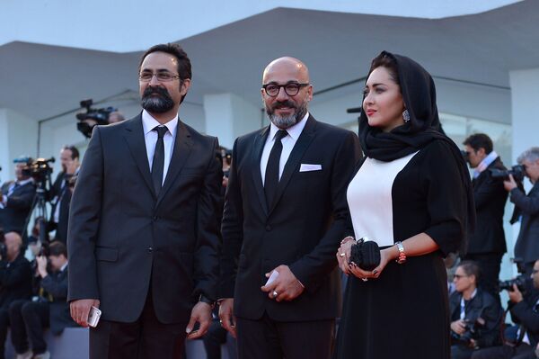 نیکی کریمی با هم‌مسلکانش در اختتامیه جشنواره سینمایی ونیز - اسپوتنیک افغانستان  