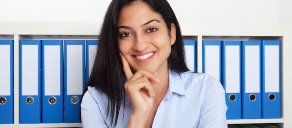 Девушка в офисе - اسپوتنیک افغانستان  