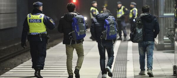 اخراج پنج نوجوان افغان متهم به تجاوز گروهی از سویدن اخراج پنج نوجوان افغان متهم به تجاوز گروهی از سویدن - اسپوتنیک افغانستان