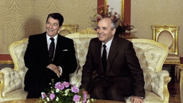 Президент США Рональд Рейган и Генеральный секретарь ЦК КПСС Михаил Горбачев - اسپوتنیک افغانستان  