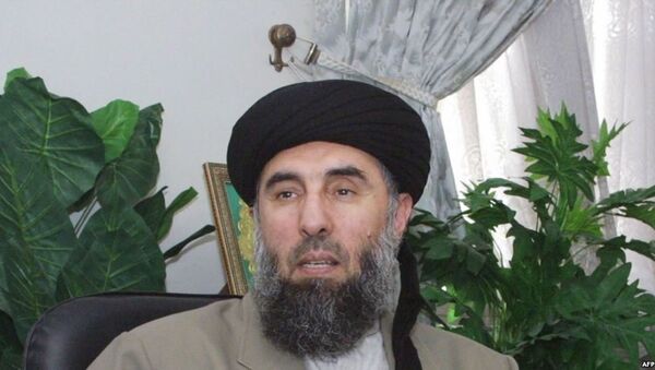فضل احمد معنوی: حکمتیار انسان روانی و ضد دین است او را معاف کنید - اسپوتنیک افغانستان  