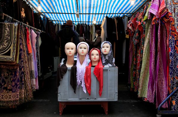 حجاب فروشی در بازار لندن - اسپوتنیک افغانستان  