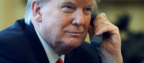 صحبت تلفنی ترامپ با خلیفه حفتر فرمانده ارتش ملی لیبیا صحبت تلفنی ترامپ با خلیفه حفتر فرمانده ارتش ملی لیبیا - اسپوتنیک افغانستان