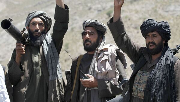 یک طالبان با پوشش زنانه پنج نفر را در پکتیا تیرباران کرد - اسپوتنیک افغانستان  